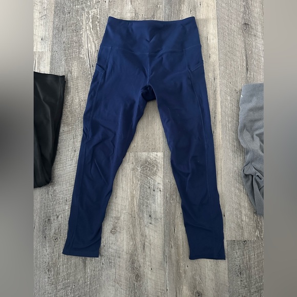 Head- Women’s Capri pants - Picture 2 of 3